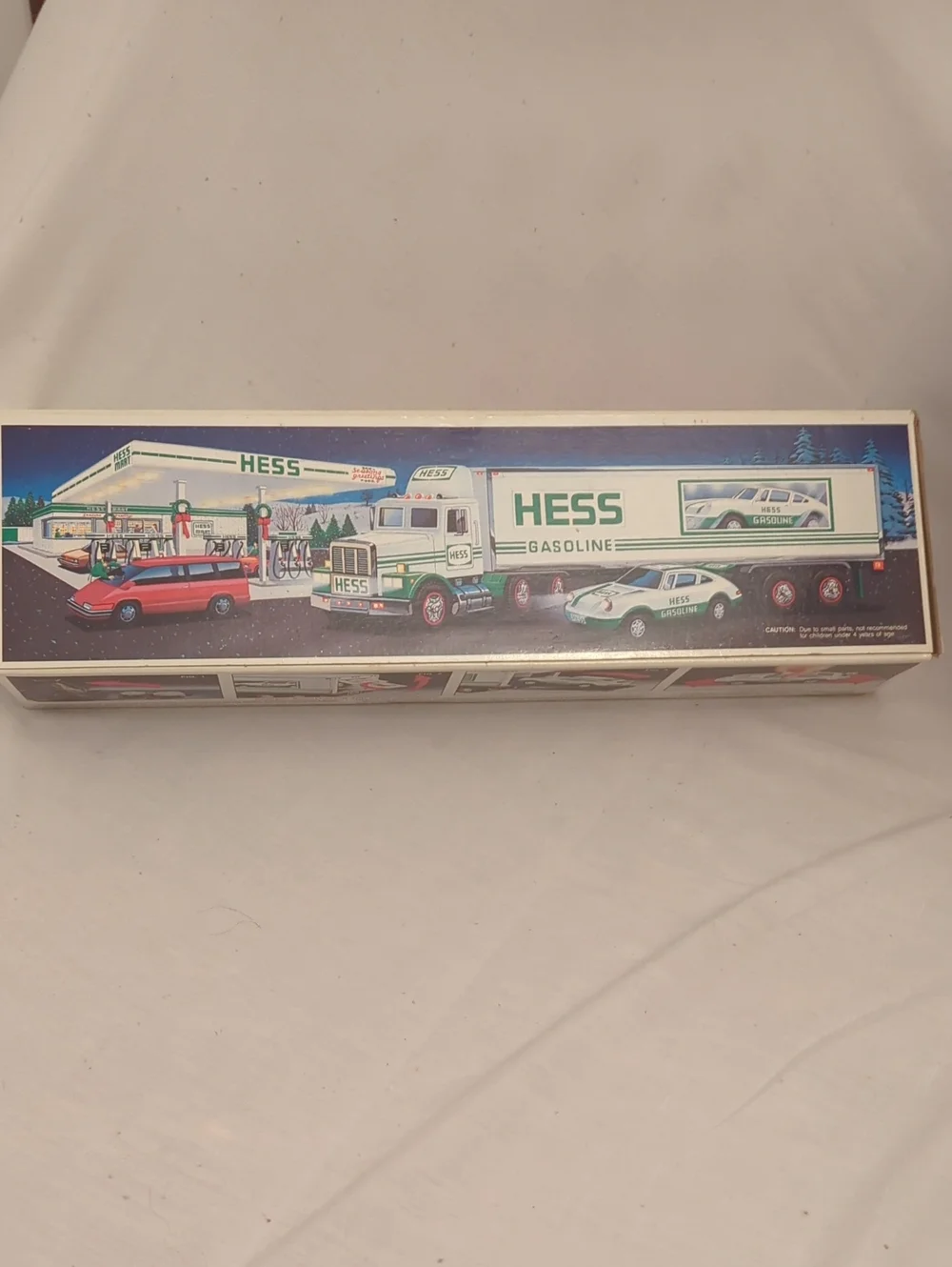 1992 HESS Gasoline Toy 18 Wheeler Truck & Racer